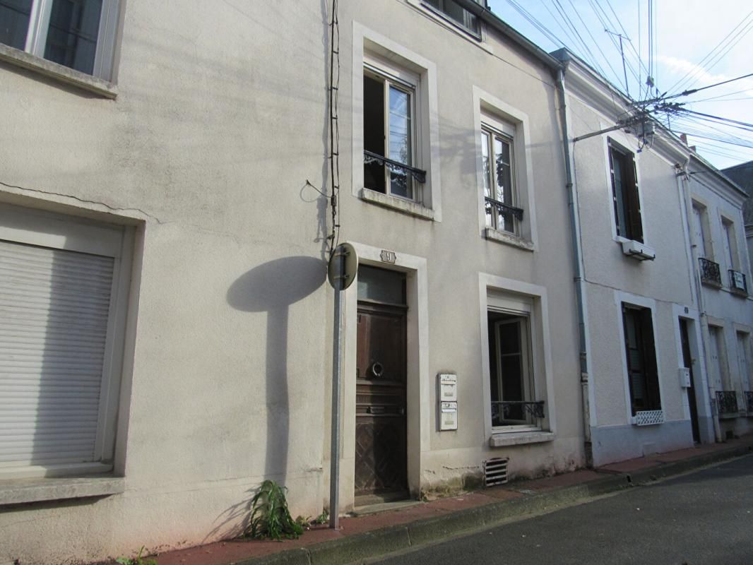 PITHIVIERS Immeuble 2 appartements Pithiviers - 126900 1