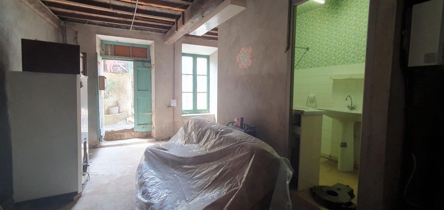GREFFEIL Maison de village 100 m2 avec remise attenante à rénover greffeil 4