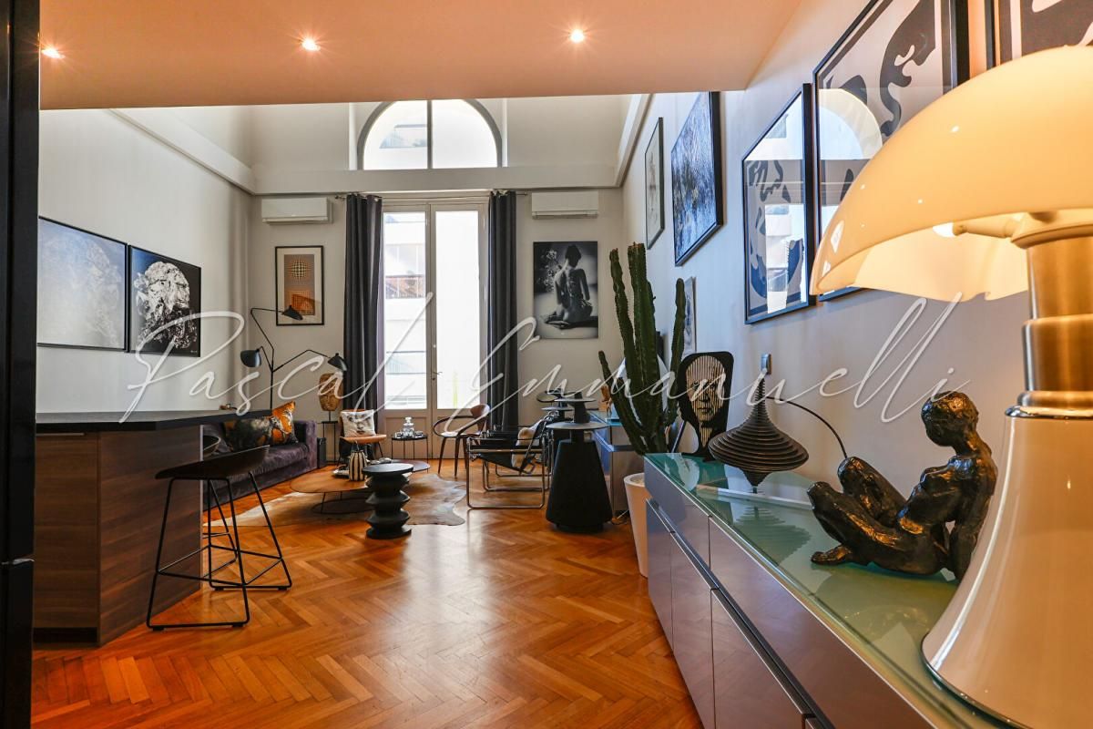 CANNES Appartement Cannes  Gallia 4 piece(s) 104 m2 1050000 euros 1