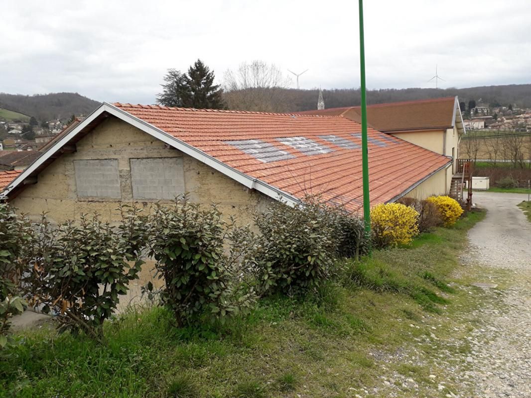 LENS-LESTANG Maison Atypique à Lens-Lestang, Drôme des Collines avec dépendances 2