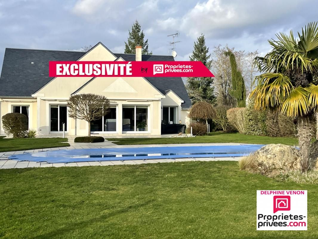 Exclusivité - Maison de plain pied  classe énergie C avec piscine sur un parc de 2115 m² à Châteauneuf sur Loire
