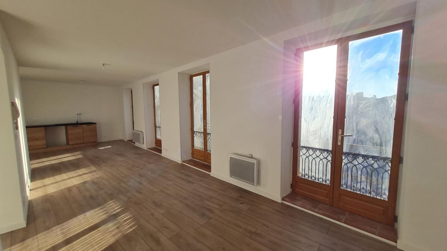 BEZIERS Appartement rénové totalement de 58 m² 4