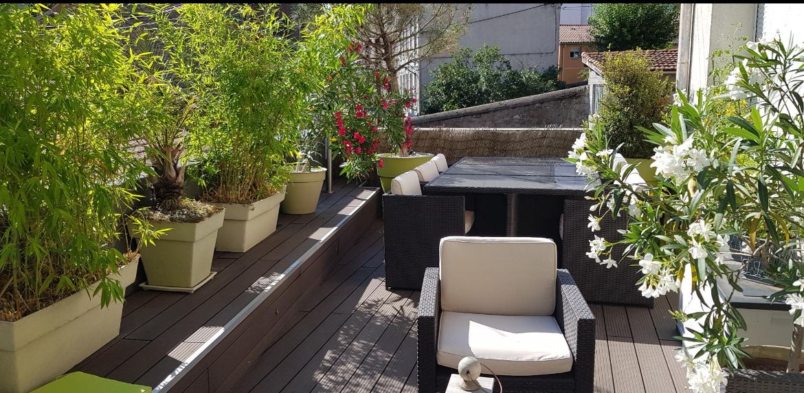 Saint-Étienne 42000 secteur CHATEAUCREUX Appartement T4 de 120 m² 3 chambres terrasse garage et cave