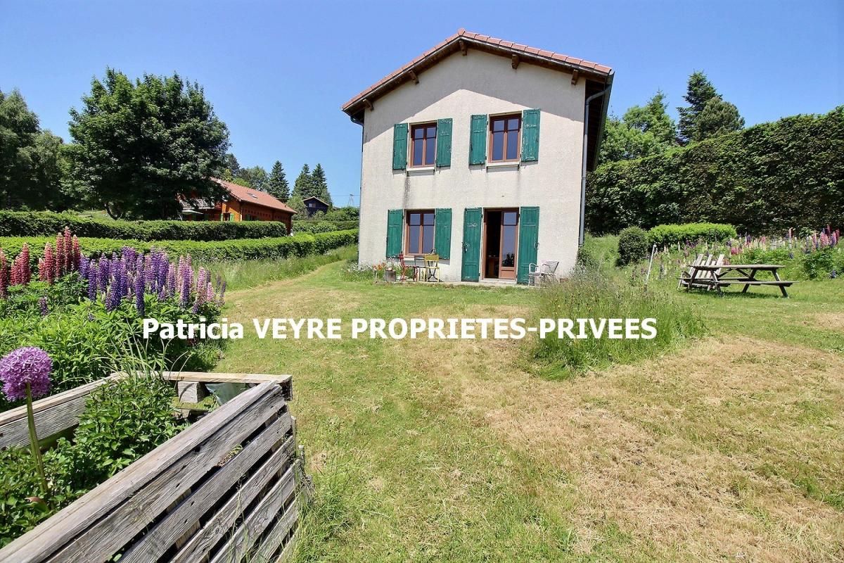 TARENTAISE 42660 Maison individuelle de 100 m² 4 chambres garage sur 1500m² de terrain clos