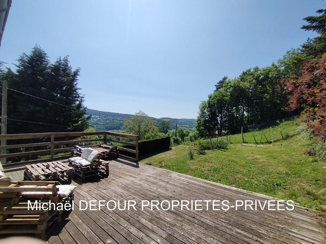 Yssingeaux 43200 Maison de 72 m² 2 chambres Grange/Ecurie sur 2729 m² de terrain