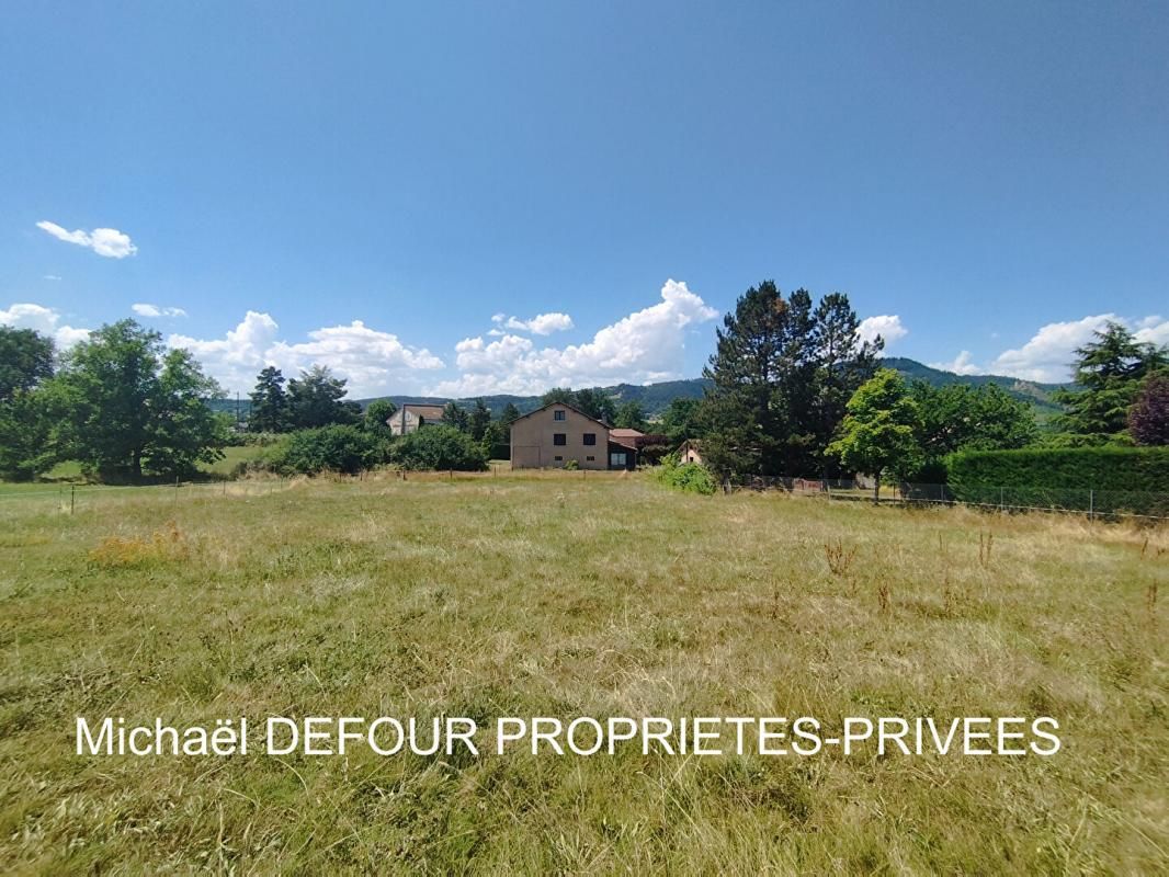 Bas-en-Basset 43210  terrain à bâtir de 900 m²