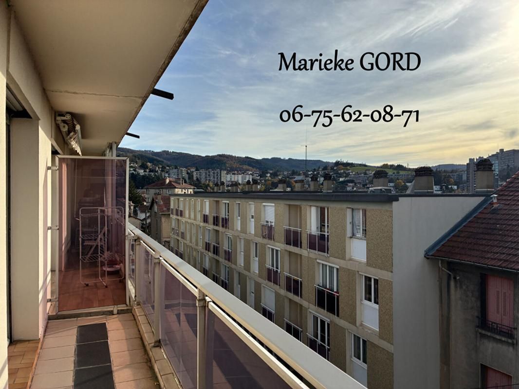 Firminy 42700 appartement 95m² 3 chambres 3 balcons au quatrième et dernier étage avec ascenseur d'une petite copropriété de 8 lots d'habitation GARAGE CAVE