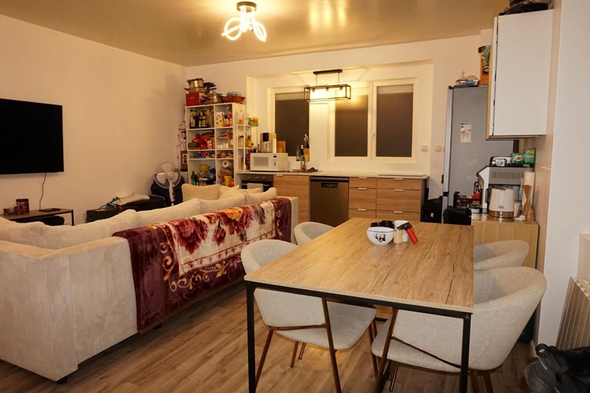 FIRMINY CENTRE 42700 appartement avec locataire en place 46.2m² une chambre