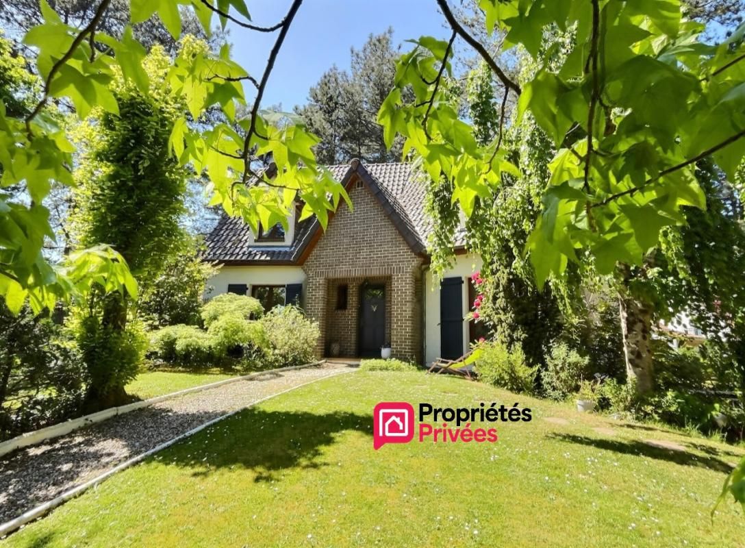 VILLA AVEC SUITE PARENTALE AU RDC + 3 CHAMBRES - GARAGE 3 VOITURES - JARDIN AU SUD