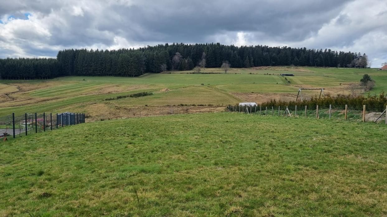 Entre Marlhes 42660 et Riotord 43220 Terrain constructible viabilisé1506m²