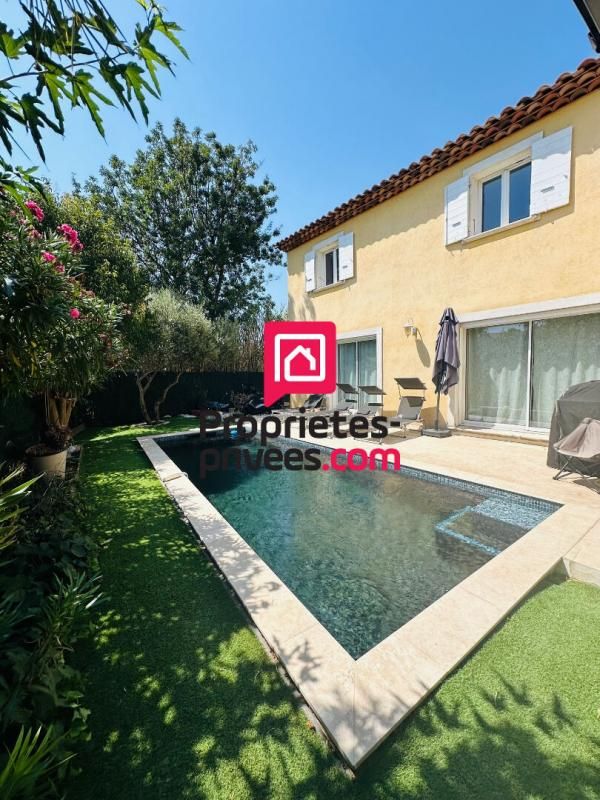 Maison 4 chambres avec piscine et dépendances