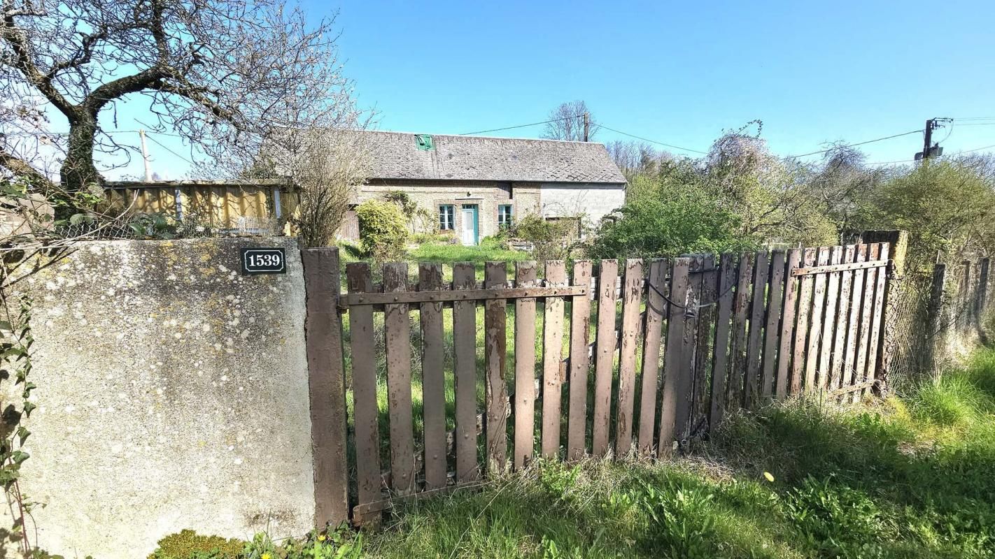 ECHAUFFOUR 61370 maison type longère à restaurer entièrement