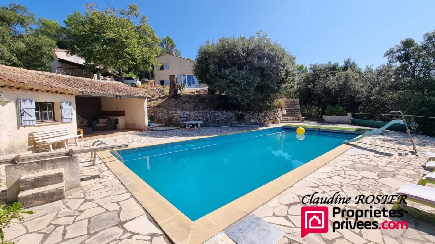 Propriété d'agrément Pignans 10 pièce(s) 225 m2 piscine dépendances
