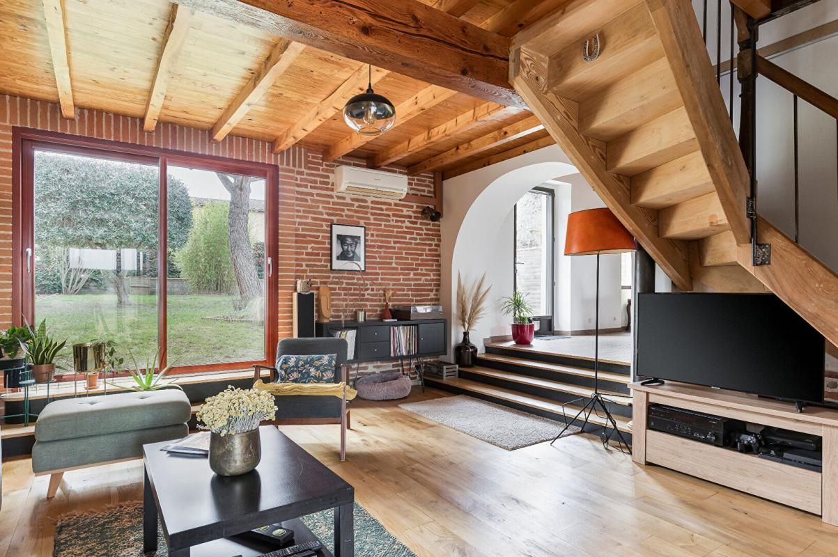 Maison de charme rénovée 4 chambres avec jardin proche écoles et commerces