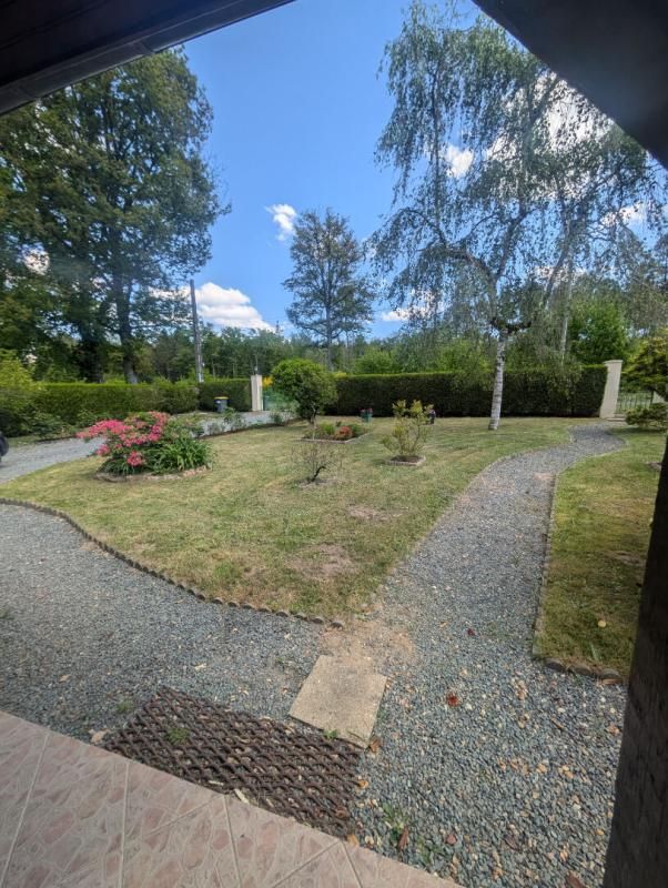 A VENDRE 49390 LA BREILLE LES PINS PAVILLON 122 M² AVEC GARAGE ET JARDIN