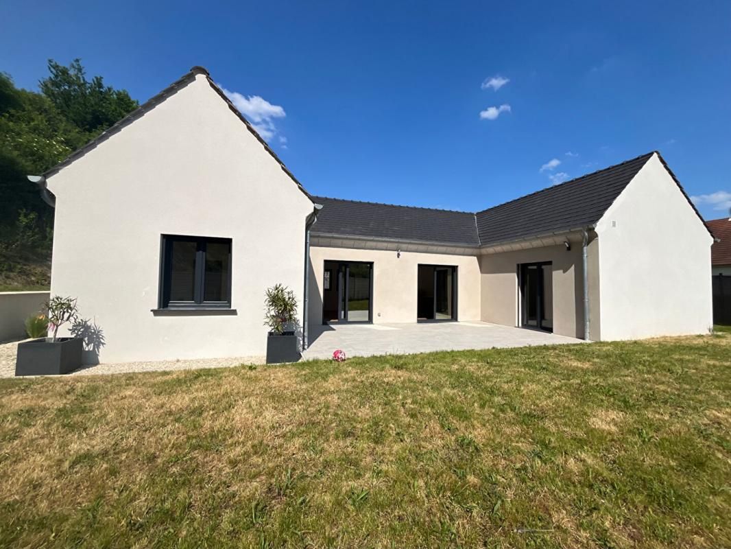 Maison de  Plain Pied , 6 pièce(s) 141 m2 - Terrain  700m²