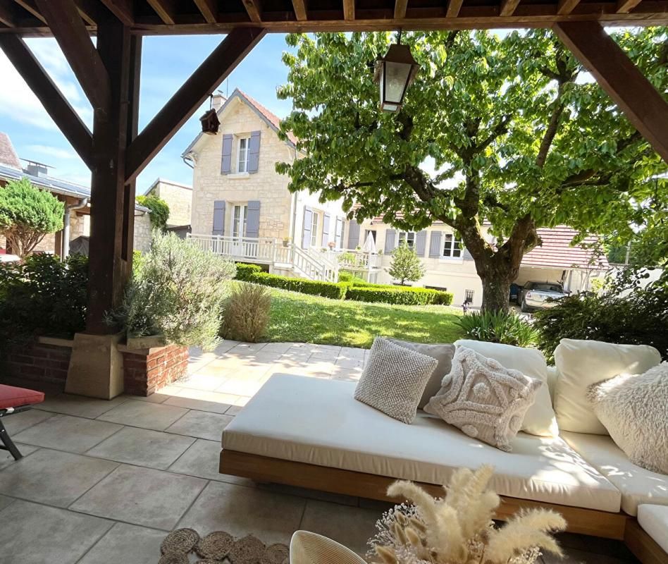 Maison AXE COMPIEGNE/SOISSONS : 8 pièce(s) 260 m2