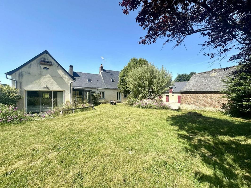 Maison Tresson 6 pièce(s) 121 m2