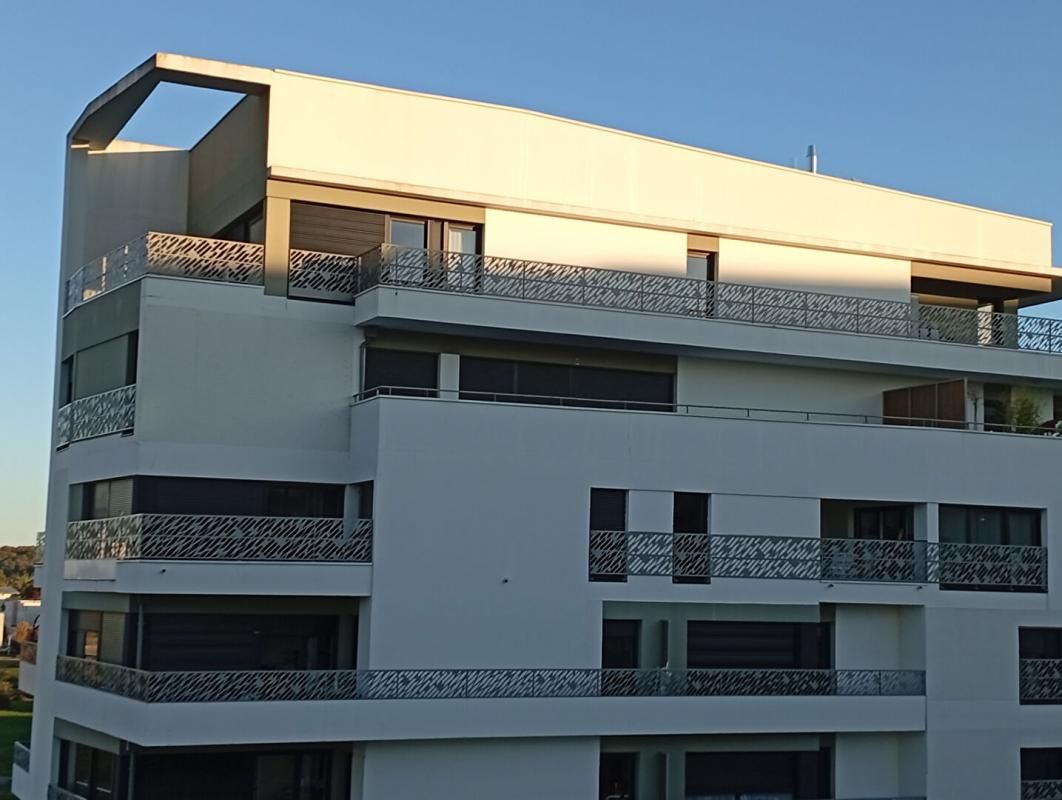 A VENDRE APPARTEMENT 37700 SAINT PIERRE DES CORPS 4 PIECES,3chambres ,74 M² PARKING SECURISEE