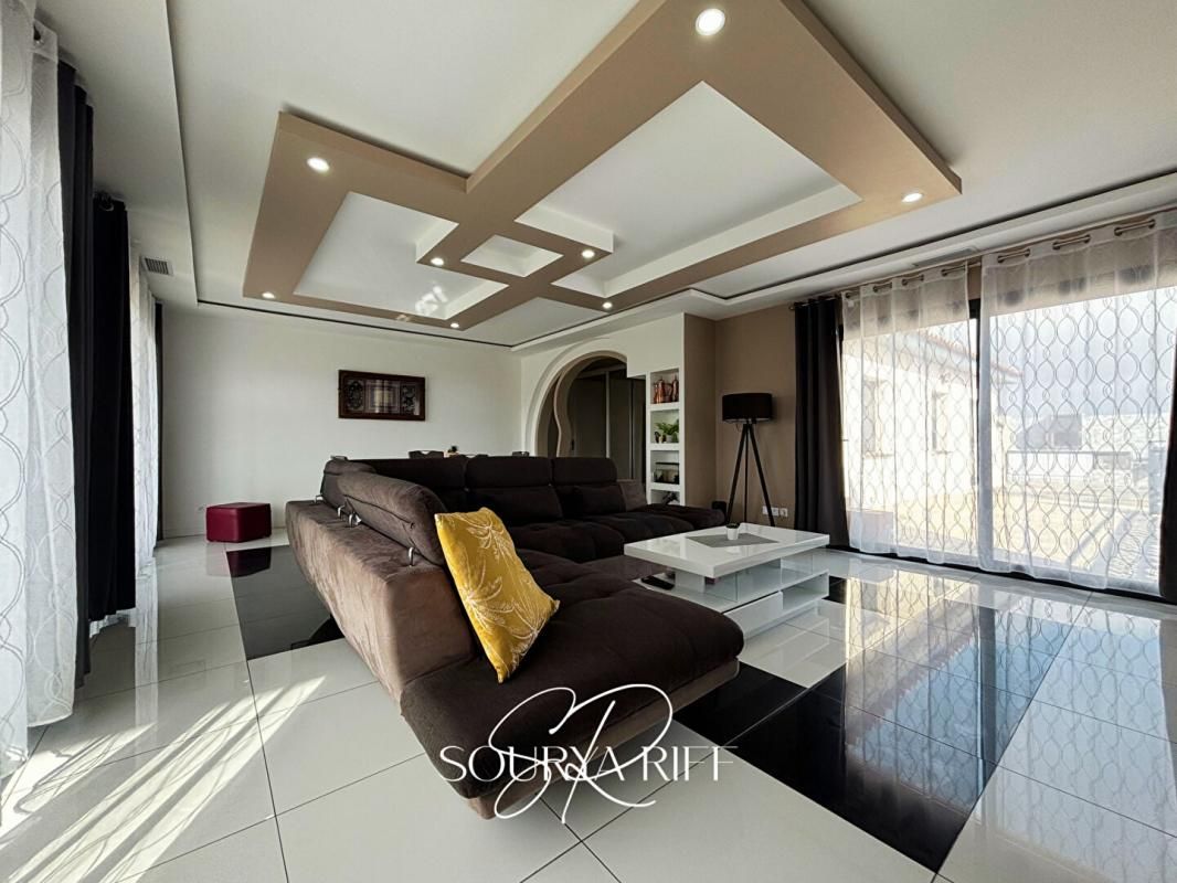EXCLUSIVITE PLAIN PIED - PISCINE - 5 CHAMBRES - GAINABLE - PARCELLE DE 570 m2 ENVIRON - VISITE VIRTUELLE SUR DEMANDE