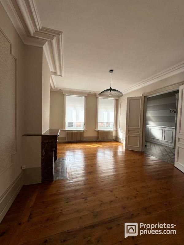 Maison Bourgeoise , garage, jardin arboré