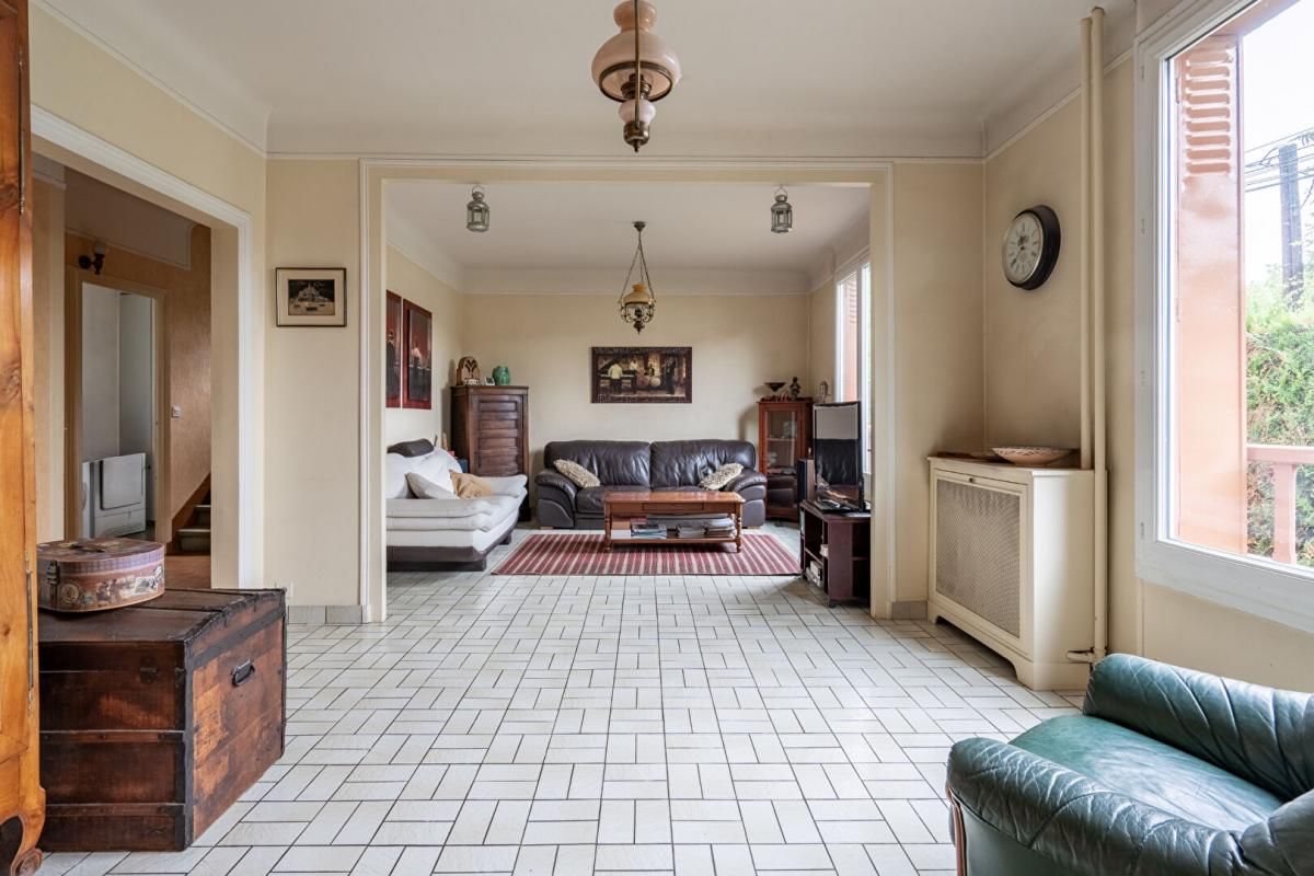 MAISON INDIVIDUELLE DE (8 PIECES)