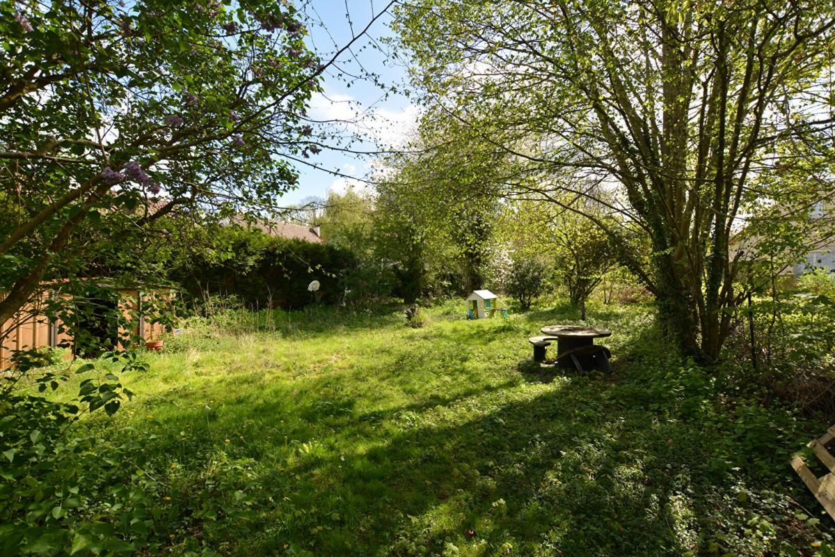 Terrain L Isle Adam 840 m2