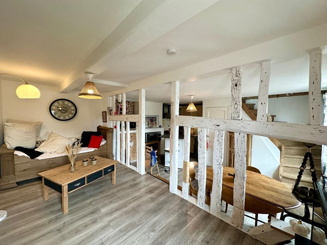 propriété de 3 maisons en centre ville de pont L'Evêque