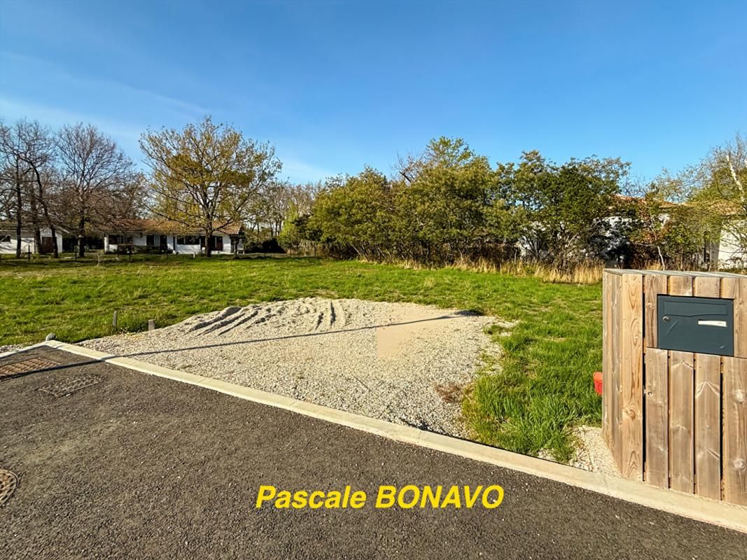 HOURTIN PORT - Terrain Constructible viabilisé 600m du Lac