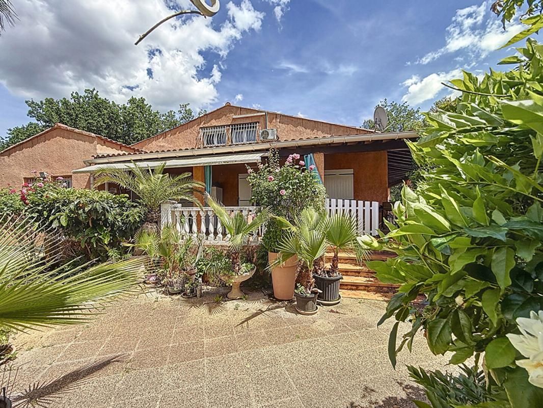 CUERS ! PROPRIÉTÉ DE 210 M2 SUR 4350 M2 DE TERRAIN