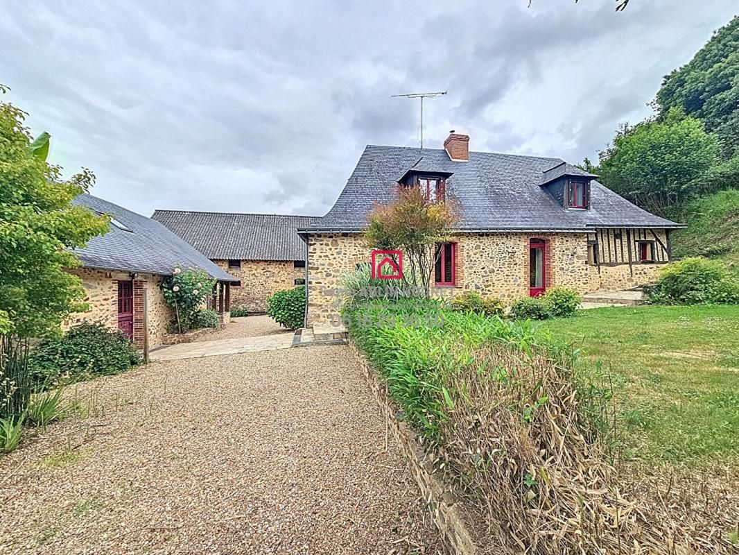 Maison 115 m2 avec dépendances et étang