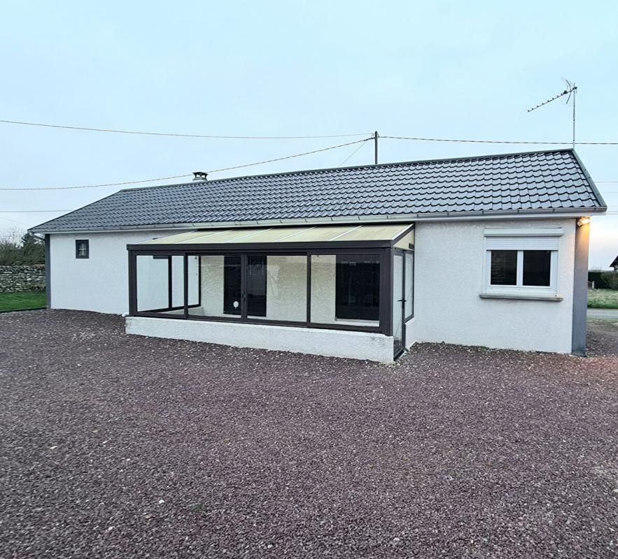 Ailly - Maison de plain pied de 85.50 m2 - une grande chambre - 2 garages sur un terrain plat de 644 m2- Prix : 163.000