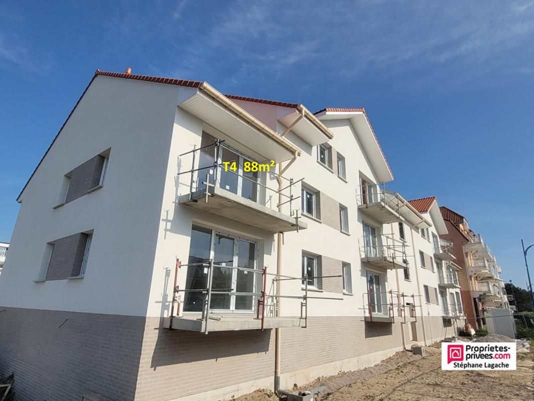 Appartement Sainte Cécile 4 pièce(s) 87.9 m2 avec terrasse et 2 parkings