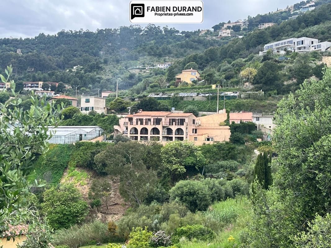 Maison individuelle + de 360 m² à Èze, à 6 km de Monaco