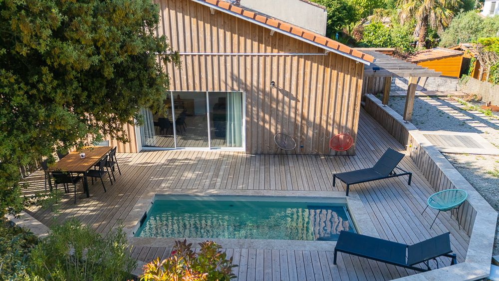 BASSIN D'ARCACHON  GUJAN-MESTRAS -FACE AU PORT DE LA HUME BELLE VILLA TROIS CHAMBRES PISCINE CHAUFFÉE