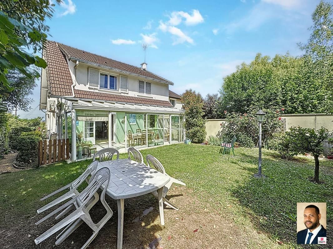 200m² de maison familiale 7P avec jardin sous-sol total et véranda