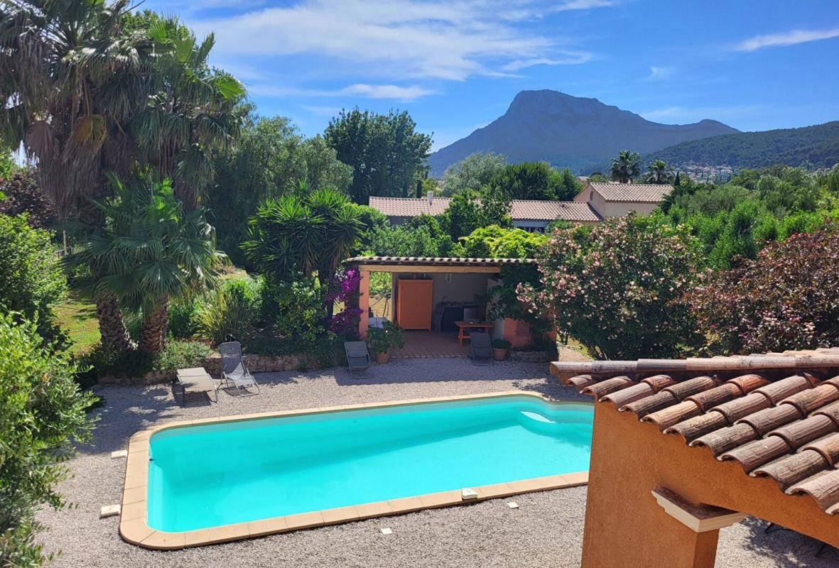 Villa 160 m² - Vue panoramique Coudon, piscine, garage sur 2000 m²