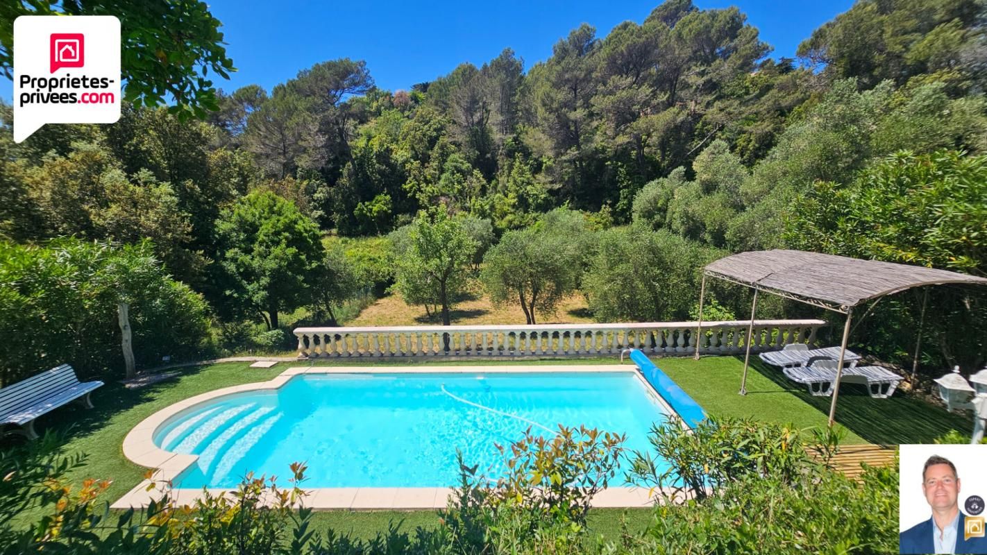 PROPRIETE 5 pièces 180 m2 VUE PANORAMIQUE /PISCINE / TERRAIN DE 1900 M2