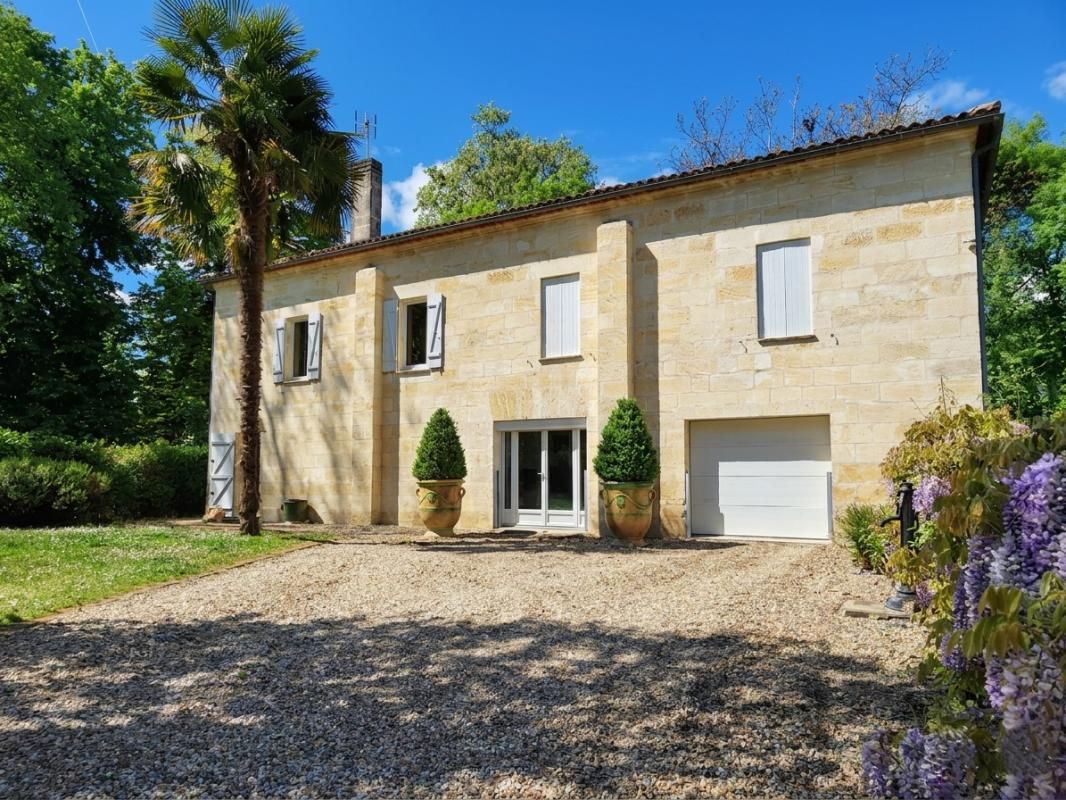 Maison de Maître Rénovée ? Bord de Dronne & Centre-Ville