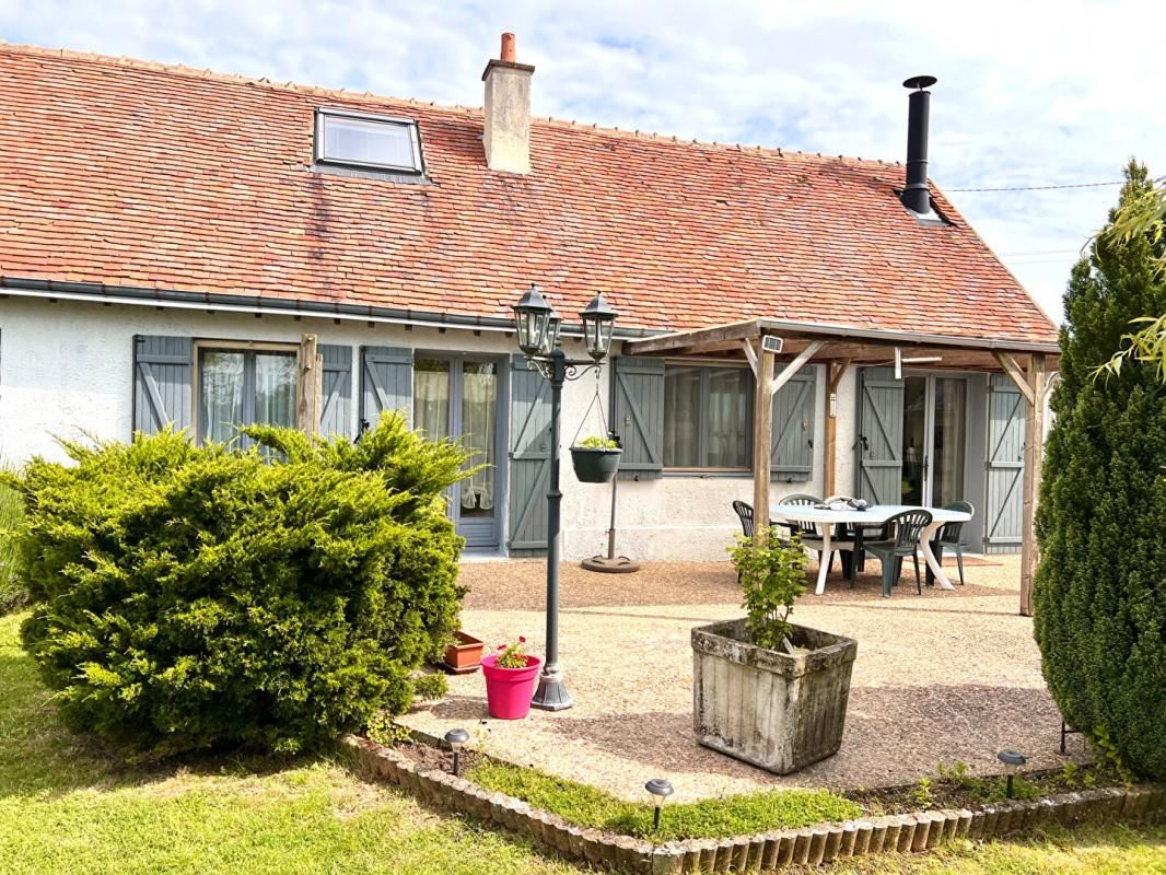 LONGERE RENOVEE PARIS 1H30 + UNE PETITE MAISON A RENOVER