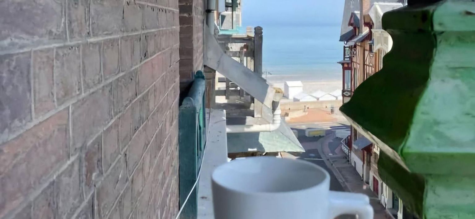 APPARTEMENT AVEC VUE MER