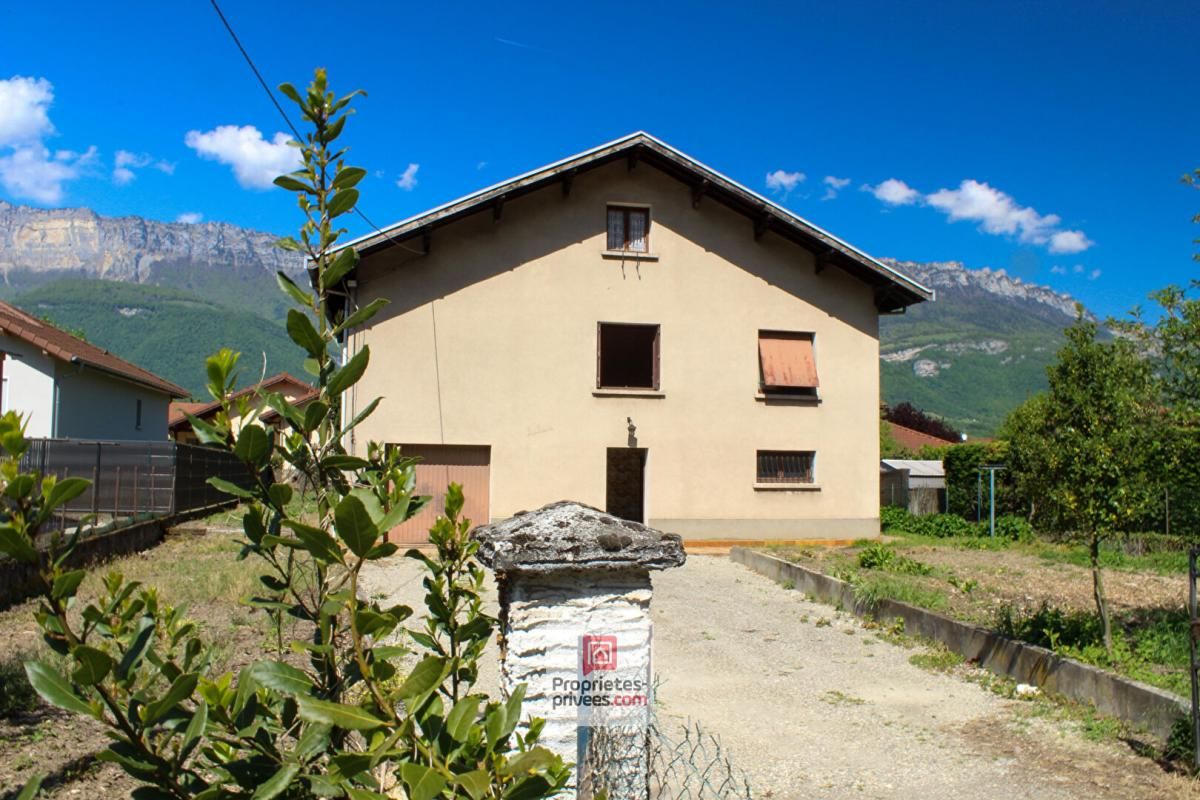 Maison avec potentiel - Le Cheylas -+ garage double+ sous sol + combles aménageables