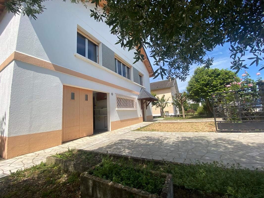 À VENDRE Charmante Maison 5 Pièces dans Quartier Calme et Recherché