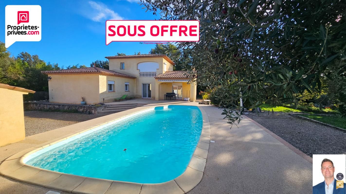 Villa 5 pièces 4 chambres avec pîscine et garage sur terrain de 1500 m2