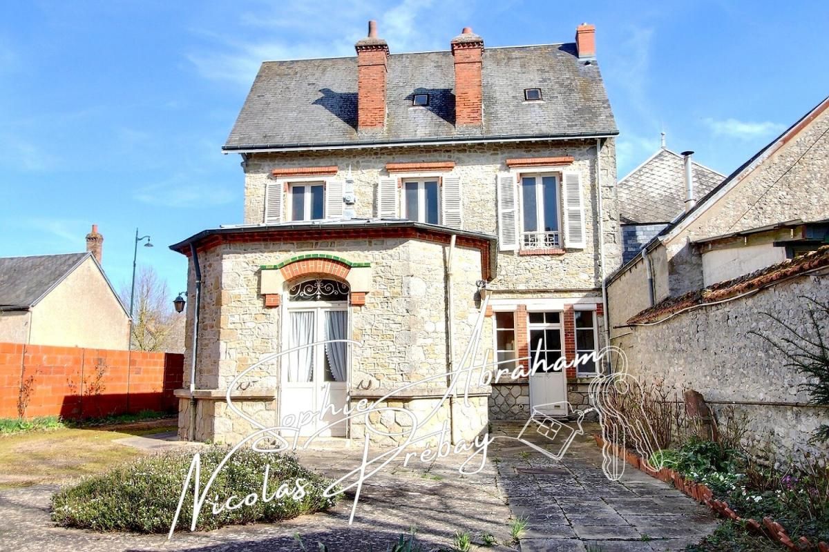 Maison de caractère, 5 chambres, grange et grand jardin clos