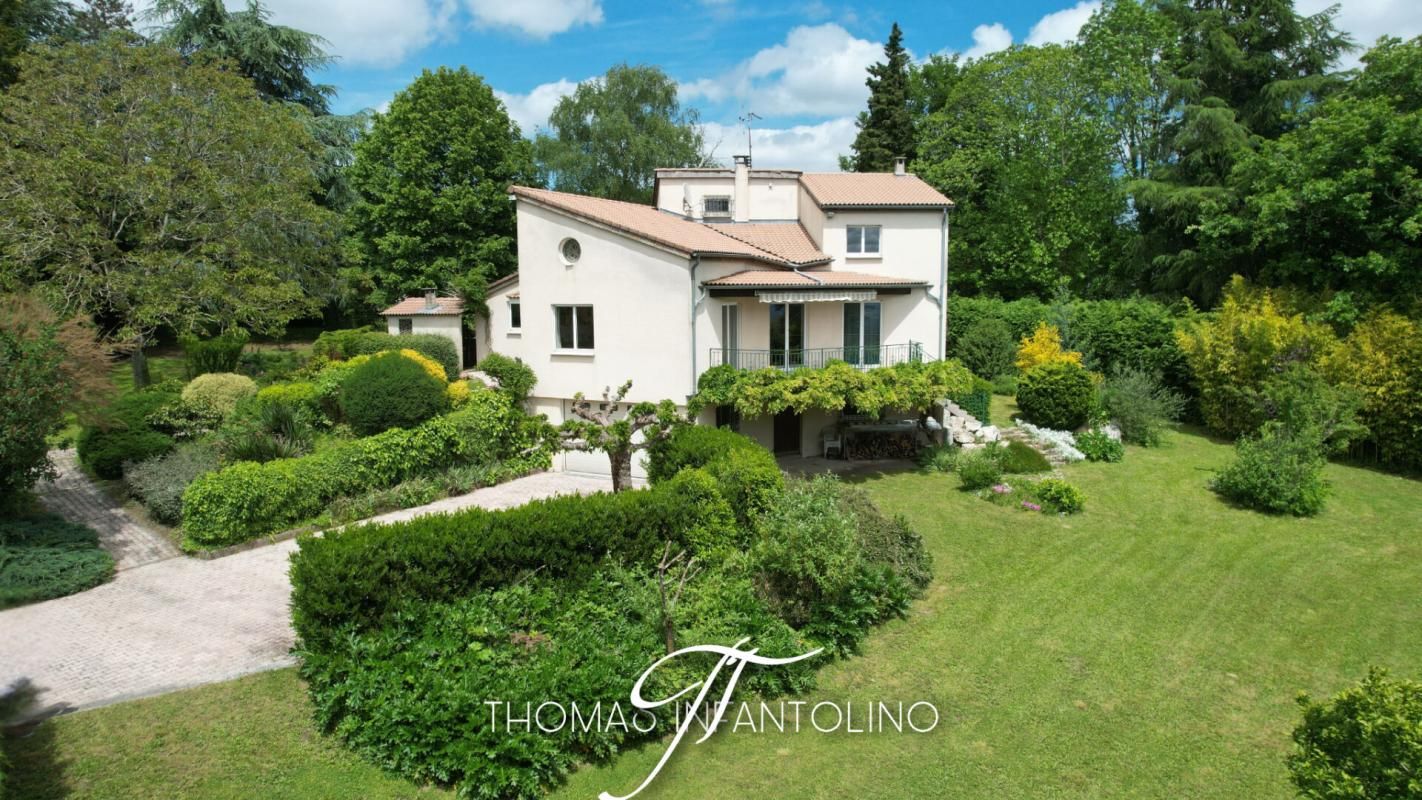 EN EXCLUSIVITE - MAISON D'ARCHITECTE - 6 PIECES - DÉPENDANCE AMENAGEABLE - CAVE