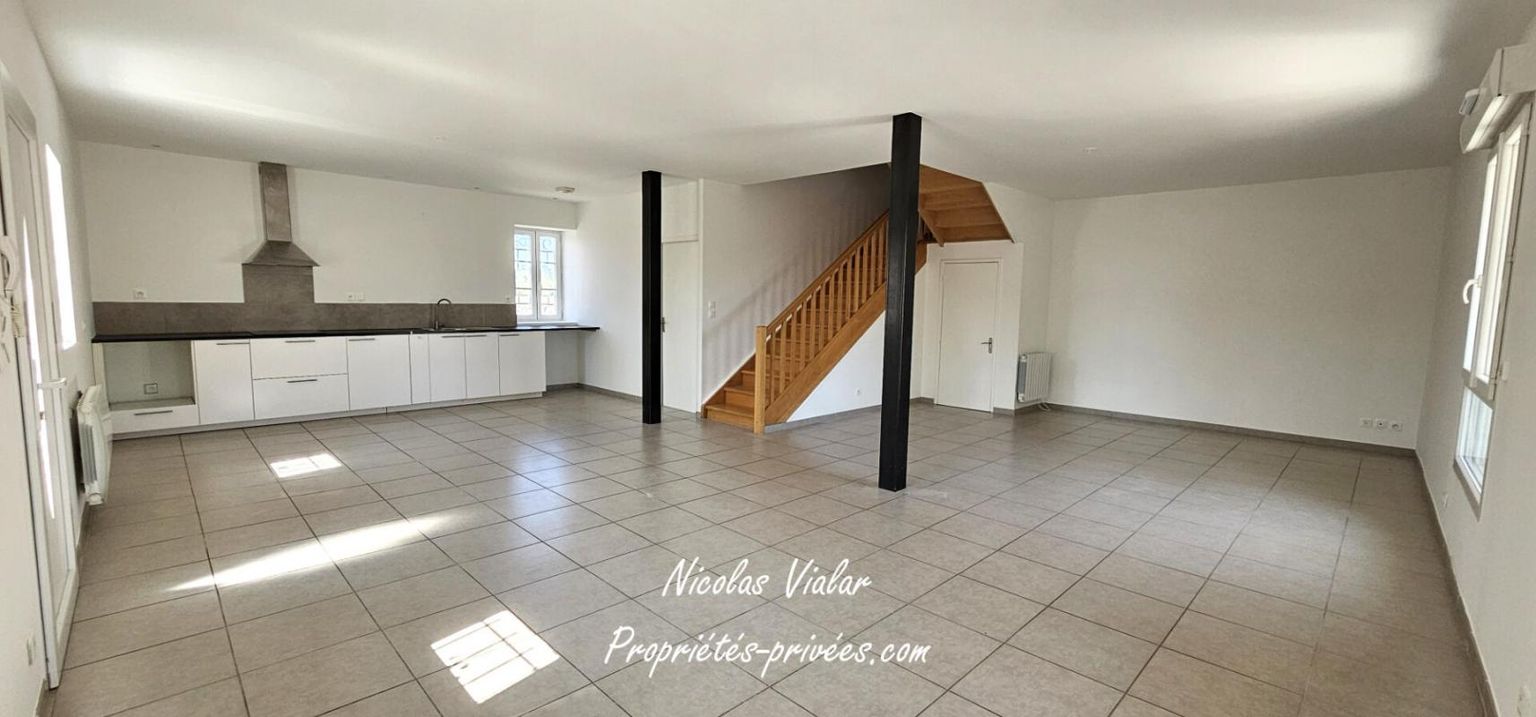 Appartement à Montélimar de 140 m2 avec 4 chambres et un jardin