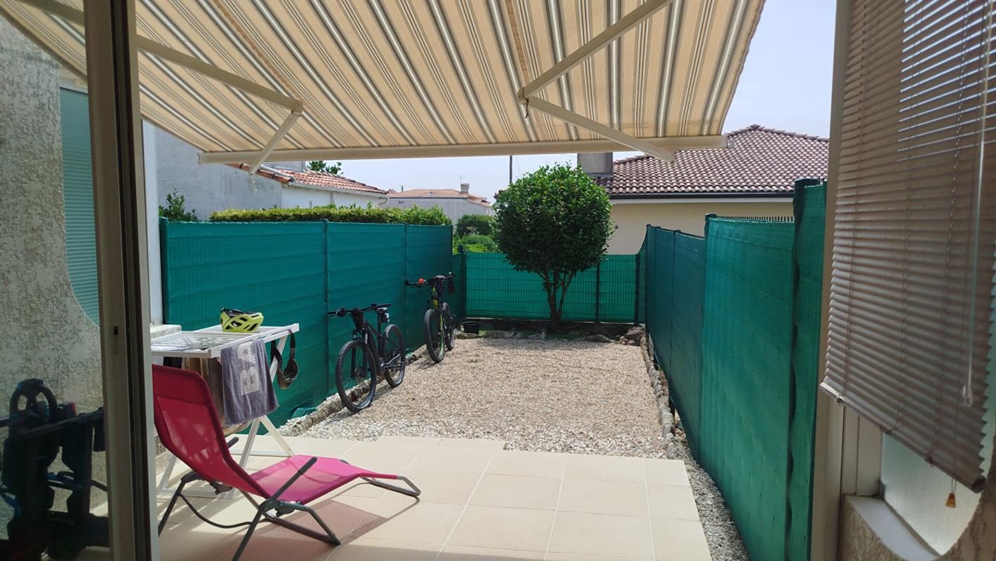 Appartement 2 pièce(s) 30 m2 + garage box fermé. Mer à 200 mètres