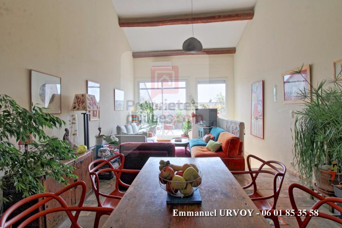 GRAVESON Coeur de village - Maison en pierre 142 m² avec terrasse panoramique