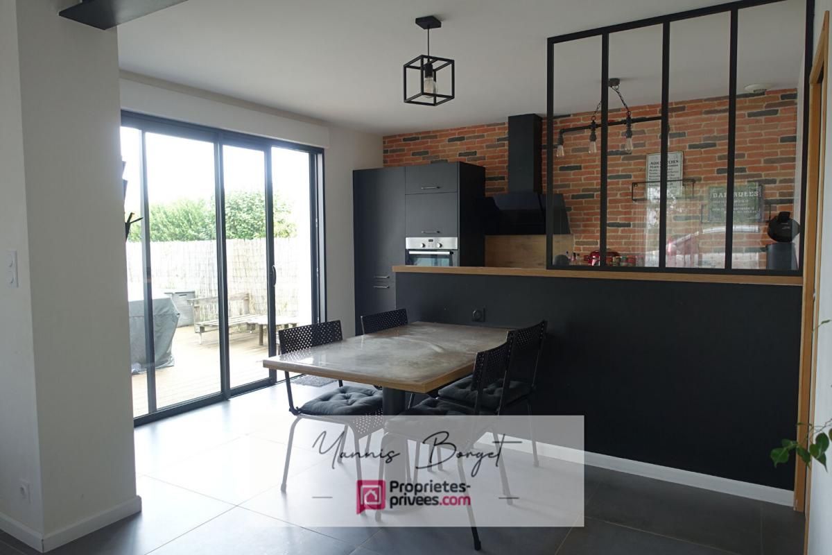 Maison de plain-pied sur vaste parcelle divisible - Saint-Georges-de-Montaigu